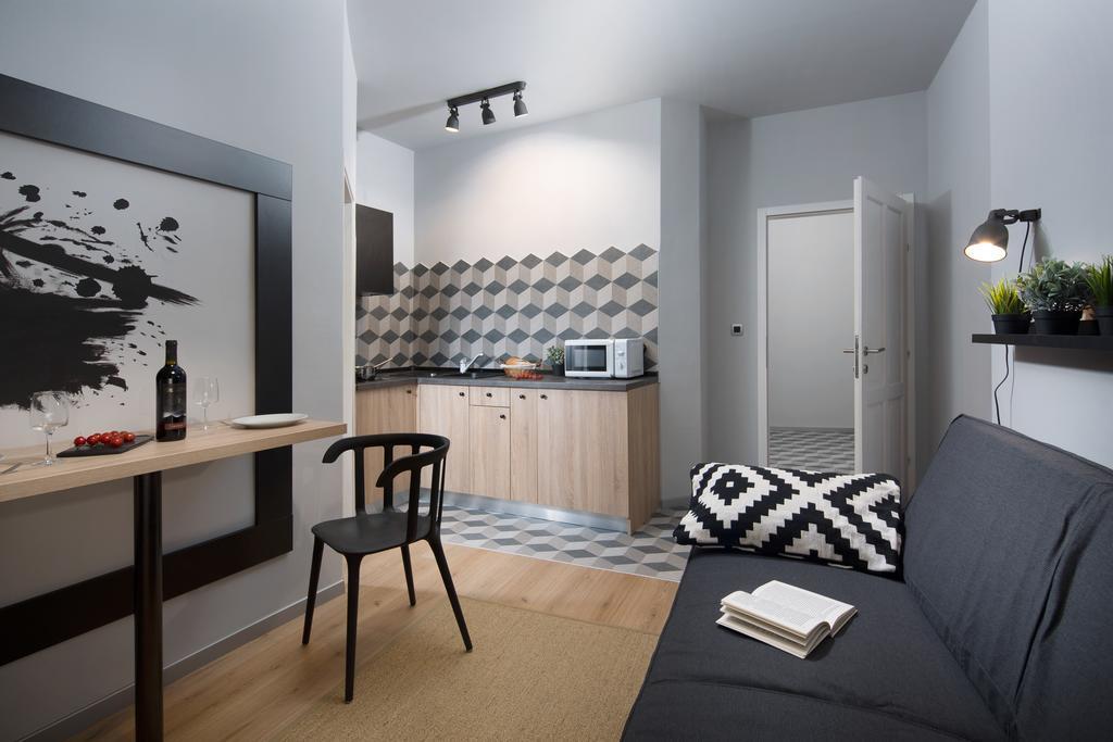 Studio Apartments River غييكا المظهر الخارجي الصورة
